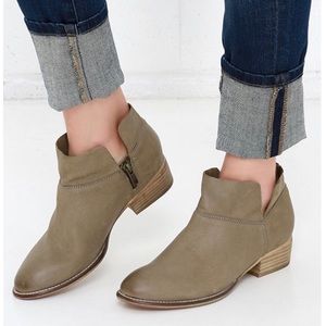 Seychelles Light Brown Booties